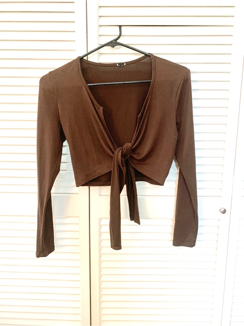 Brown front tied crop top, long sleeves, size S